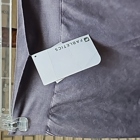 NWT Fabletics Leggings Sz XL Heather Purple - Picture 2 of 9